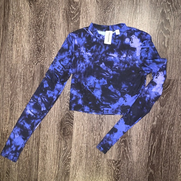 COLLUSION tie dye long sleeve crop top, size 6 - Picture 4 of 5